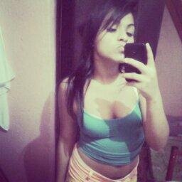 RayaneDomingue2's profile picture. E se não der certo, meu coração é esperto. Não vai parar de bater :)