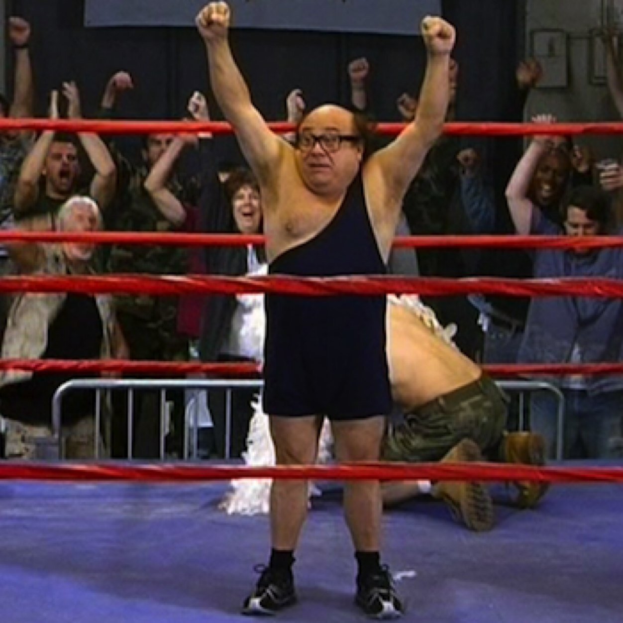 elundg19's profile picture. I'm doing something. C'mon.