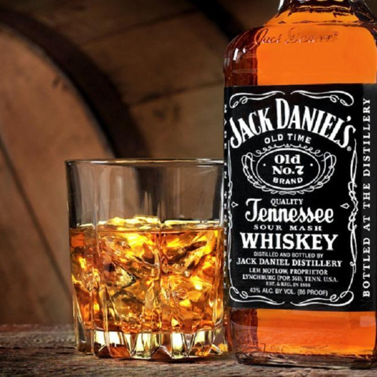 Chef, love the Browns, Buckeyes, Tribe, NASCAR, Jack Daniels, Craft Beer