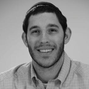LCSW/ 🎙 Podcast Host of The Dude Therapist and Creator of ELIvation
