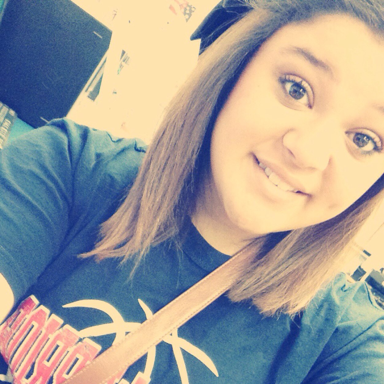 ~Live||Laugh||Love
~Music
~TAKEN 
~Everybody has inspiration, mine just happens to be you
~Dream for the stars, never be satisfied