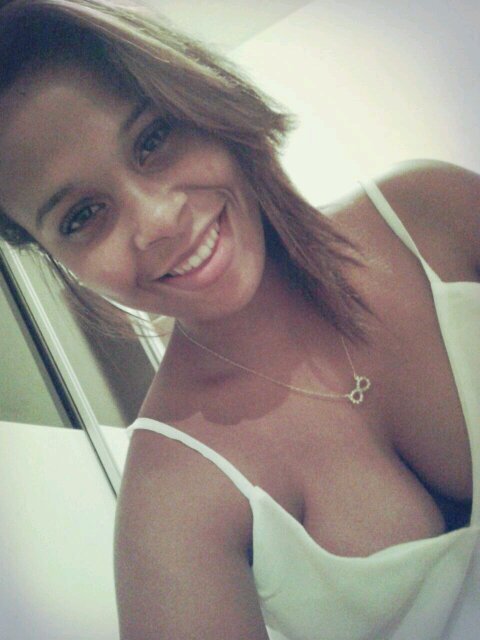 '' com você eu aprendi a ser feliz do jeito que eu queria , beijar tua boca fez meu coração querer olhar pra frente ..'' ♪  @alanmatos14 sou uma thiaguete! :* ∞