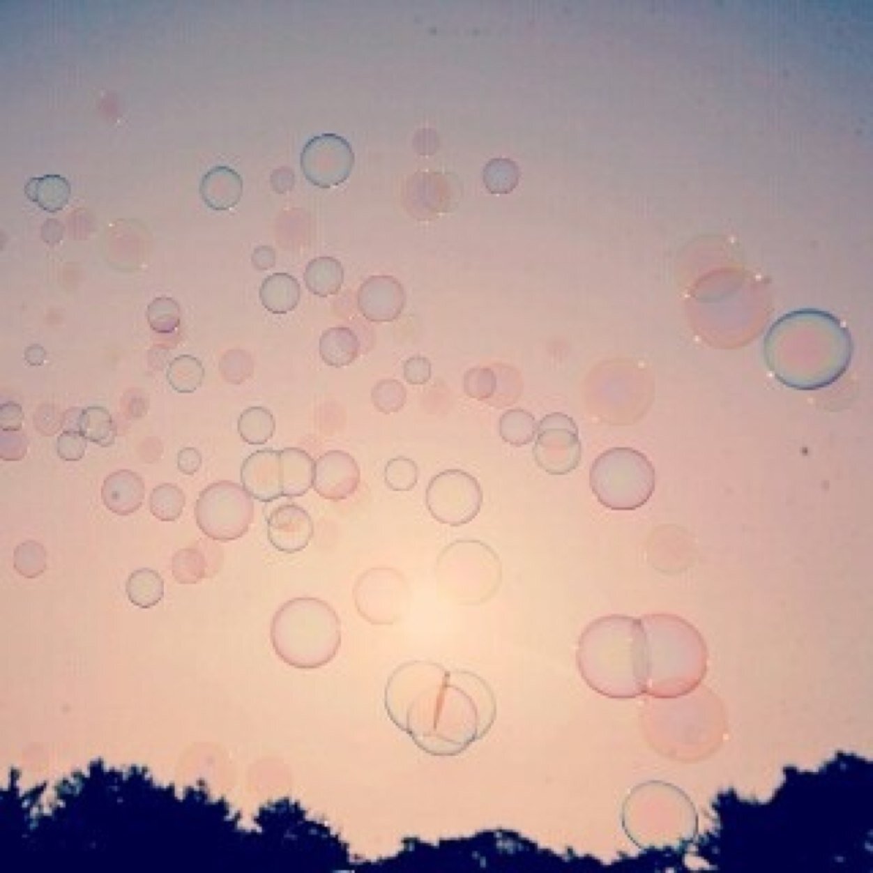 ,♡
 






‏​لقد تعلقت ﺑھ حد ﺎلجنون ' 
       فإذا رايتموني سعيده فأعلموآ  
            آني حادثتہ ♡♡♡!
