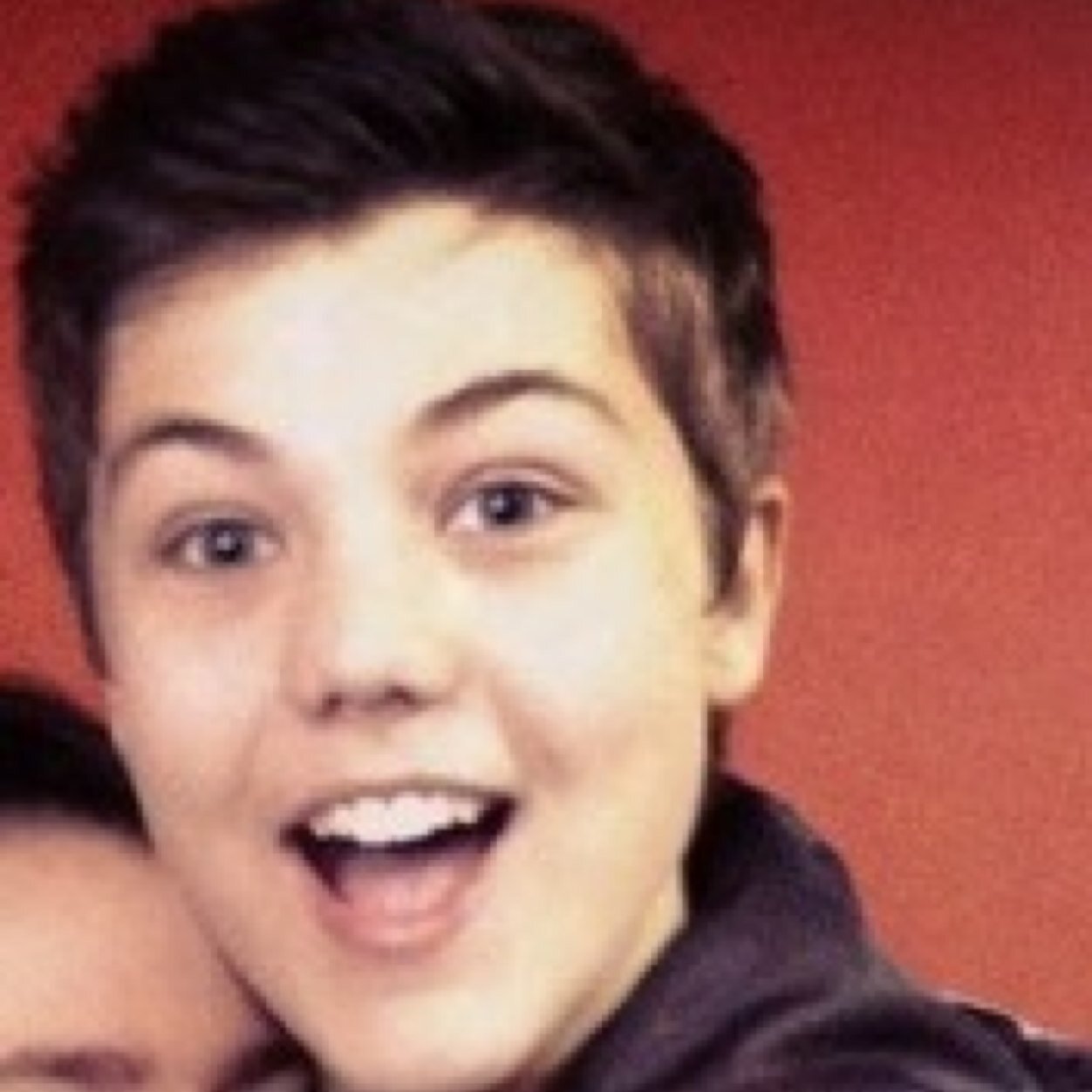 Reedlings deserve to smile, so thats why I'm here :)