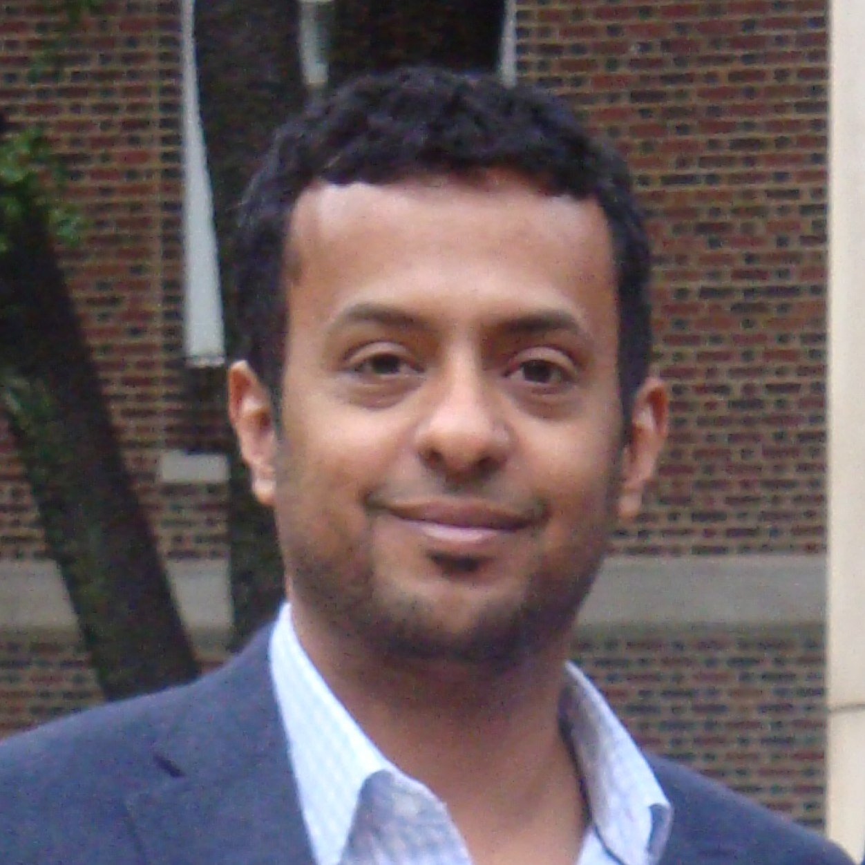 مستشار قانوني