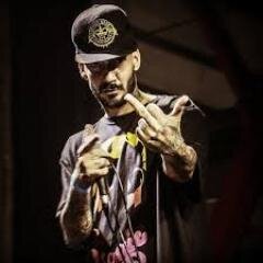 Dialetos de RAP, entre outras famosas...