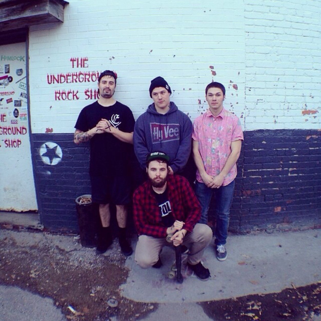 Harddcore/Punk, I play guitar for Peer Pressure, Straightedge❌❌❌