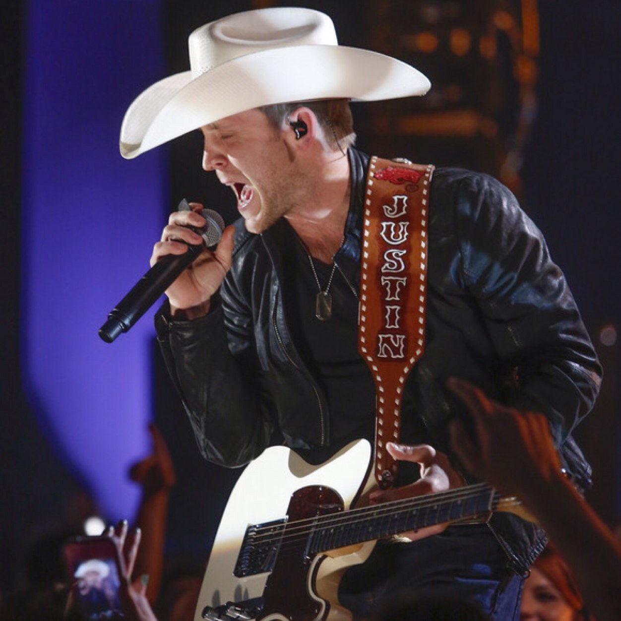 NancyEStrong's profile picture. Georgia girl living in Michigan! Mom to the world's most amazing 9 year old son! World's biggest @Justincolemoore fan!!!