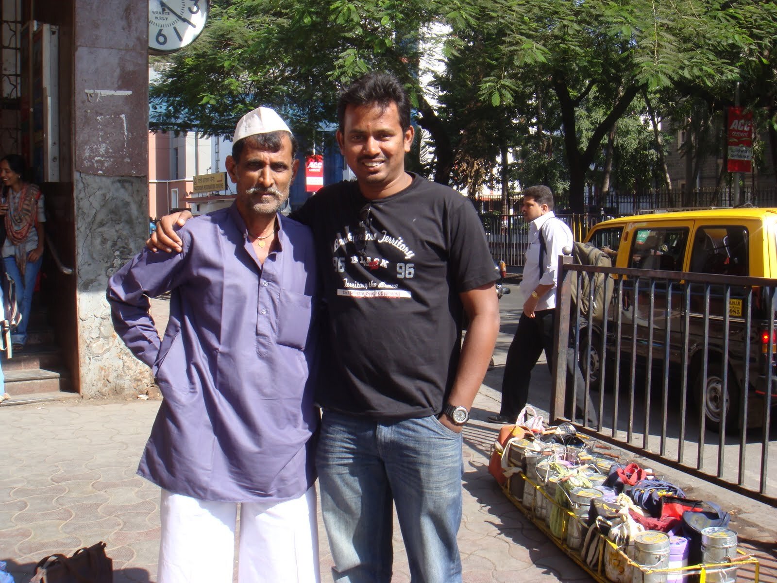 Just a Mumbai Man living like he can!!