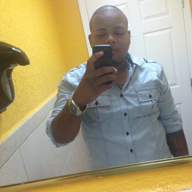 JeffersonDVC31's profile picture. Born in 🇭🇳Made in 🇺🇸 Arrived in 93’ https://t.co/A3udY7HnJE