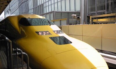 大阪市オフィス街界隈住人。明るいネガティブです｡生きる意味など見つけられなくても生きることに意味があります｡ 猫､本､音楽､着物､ゲーム(配信ウォッチ&Play)楽しいこと､楽しんでる人が好き｡半世紀生きても尚未熟者｡TV無しのNET民｡【ほぼRTや｢？｣な方のフォローはたぶん消しちゃうのでごめんなさいです】