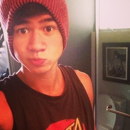 TNH_saved_8's profile picture. FREE Follow but if you think im a carrot then FOLLOW my acc @ThoseNineHeroes ! I FOLLOW BACK (ASK)