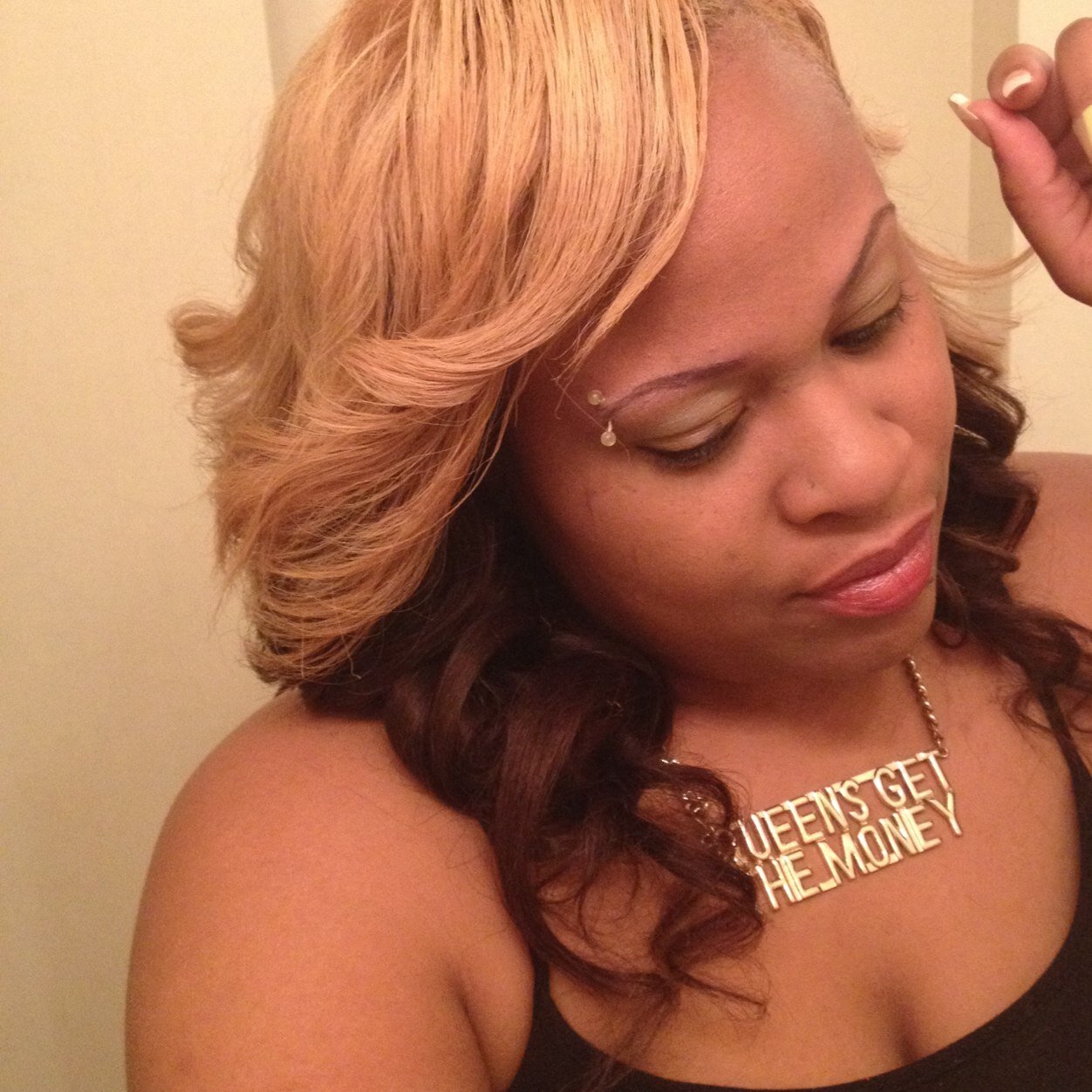 hairstylist meeting your needs natural,relaxer,sewins and more #6628036490 make sure you ask about new client specials