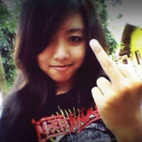 I love art, I love Punk, I love music, and freedom ...,
Follow my new twitter @Eka_StreetOiOi