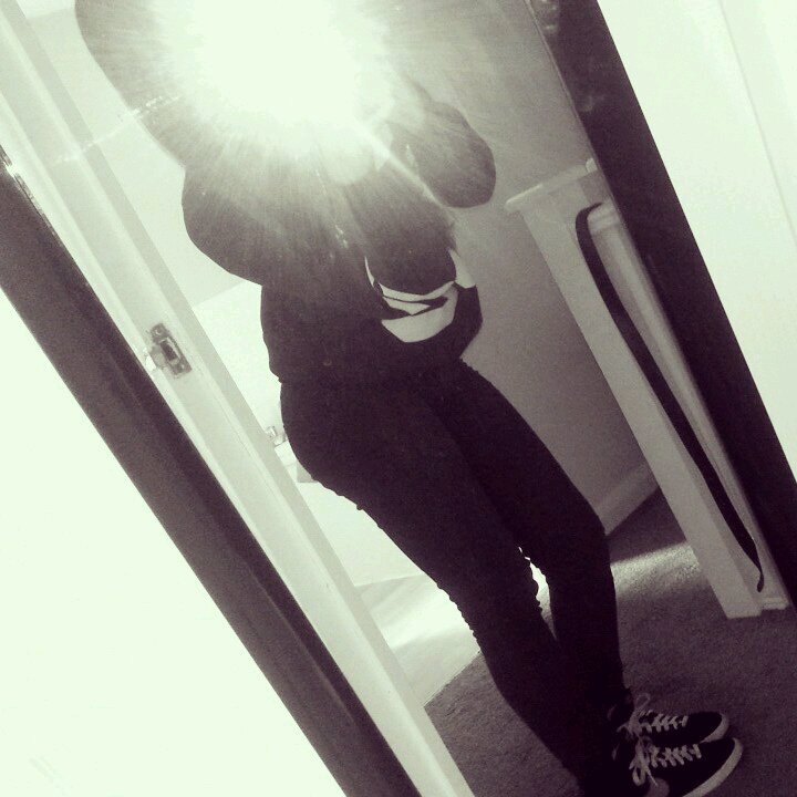 AmyJade_12's profile picture. -north ldn.