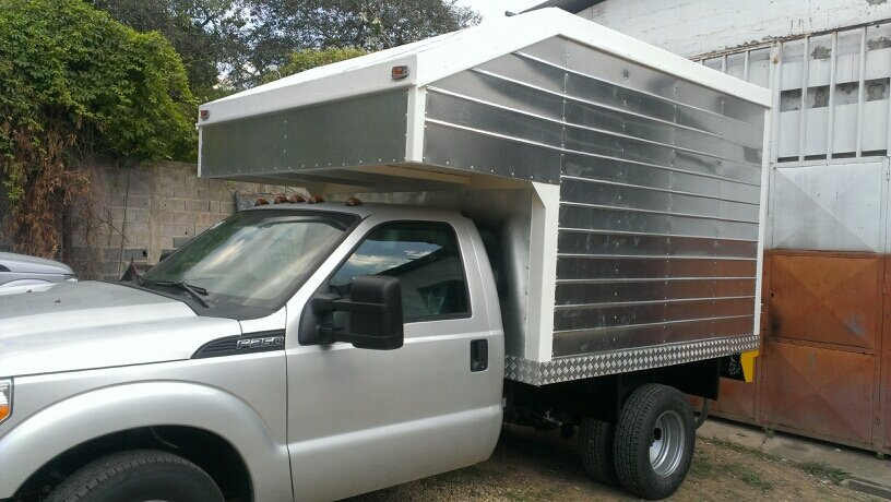 profesionales en contruccion de moto trailers multiproposito. llamenos 04143581405