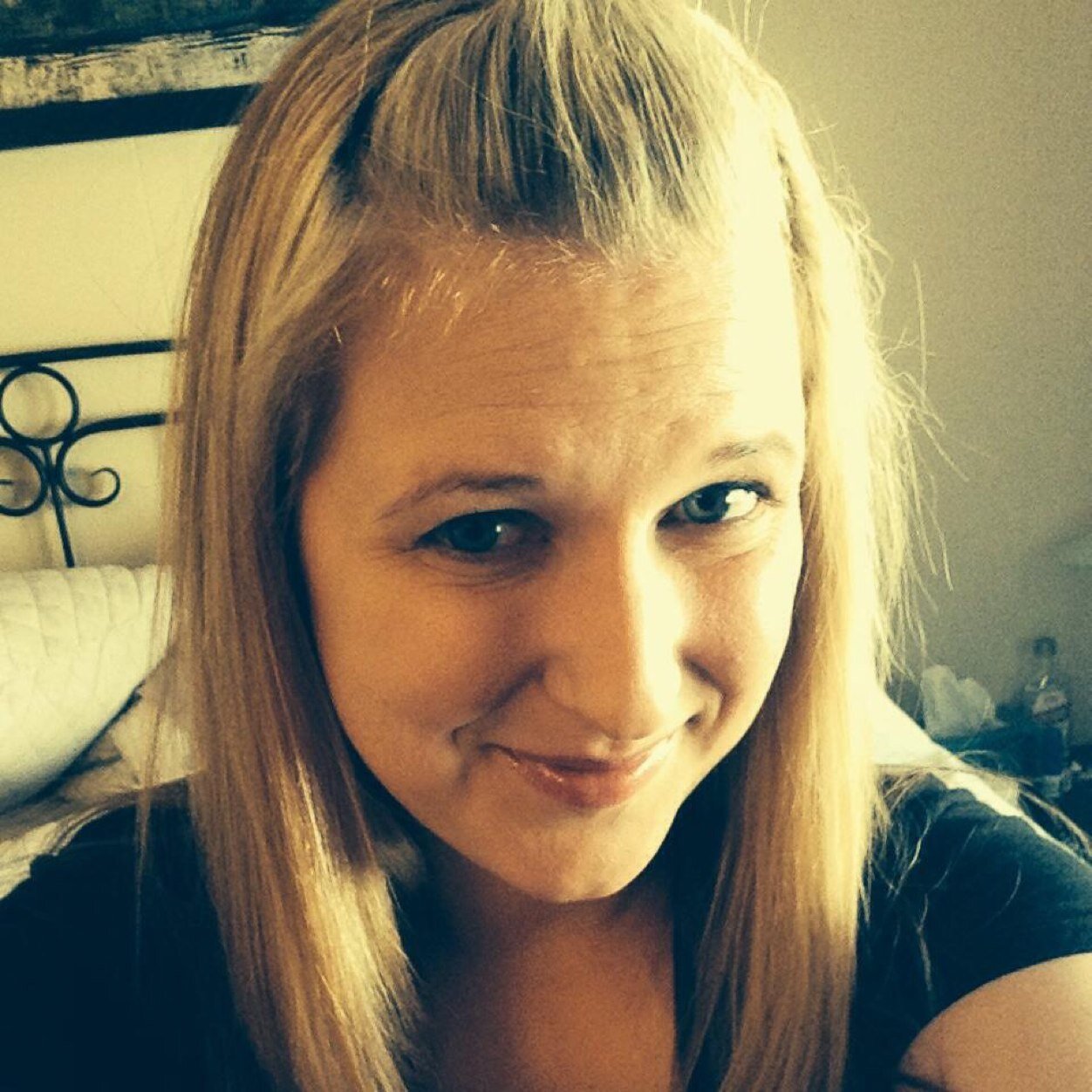 nataliemlaurin's profile picture. 