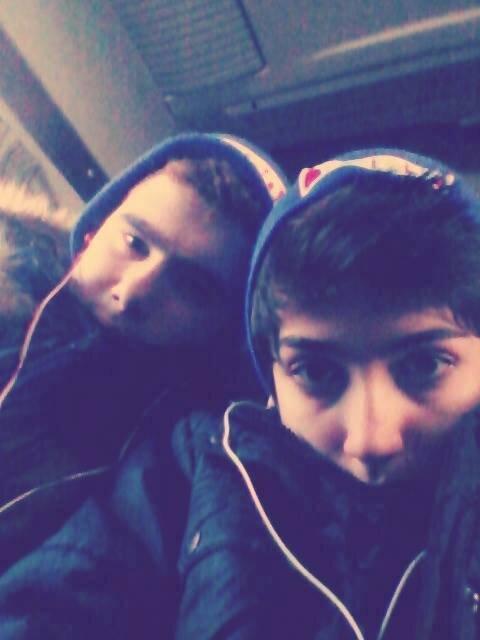 BEŞİKTAŞ U 16 (KALE HARİÇ HER YERDE OYNUYOR VE 49 NUMARALI ÇUBUKLU FORMAYI GİYİYOR)