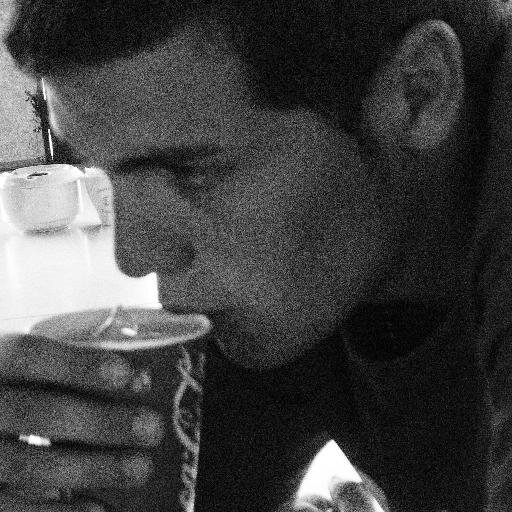 La vida es corta, pero si la vives a tope es suficiente // Graduado en Maestro en Educación Primaria.