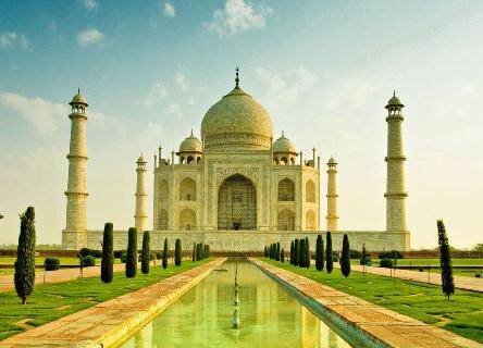 #indiatours India is a paradise for a tourist where not only the glorious historical places have existed but is also enriched with nature beauty with us.