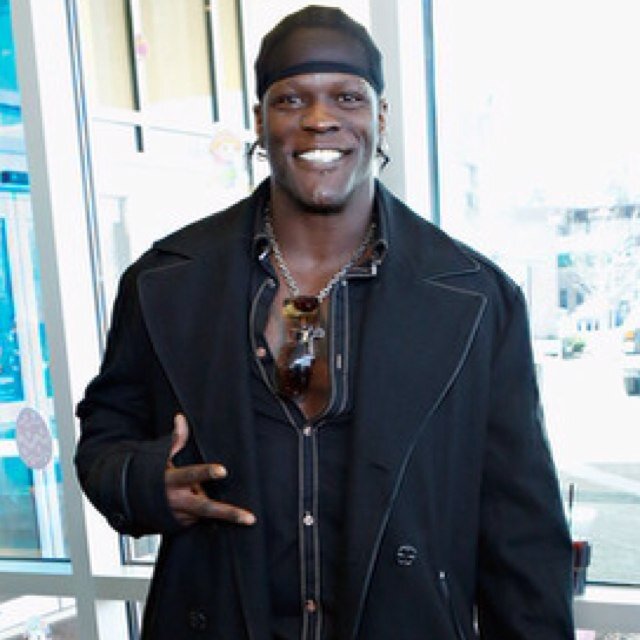 What's up?! Official fanpage for WWE superstar & rapper R-Truth. Follow R-Truth: @RonKillings
Also followed by @NatByNature