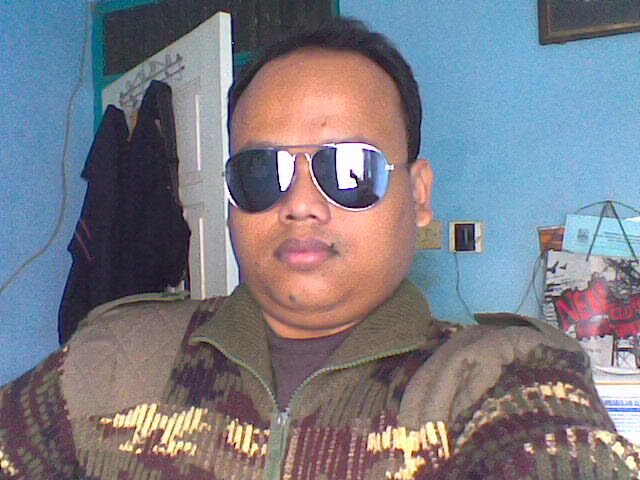 rikihandari's profile picture. Berbasic Pendidikan Ilmu Hukum, Beliau Ingin Menegakkan Hukum Diantara Belantara Para Perampok Uang Negara