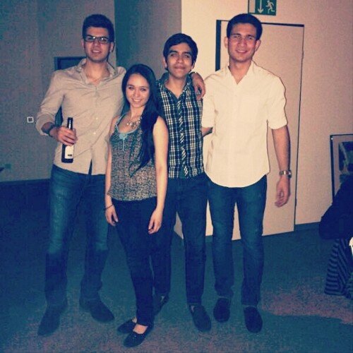 Alabello11's profile picture. “I'm not saying I'm gonna change the world, but I guarantee that I will spark the brain that will change the world.” ― Tupac Shakur