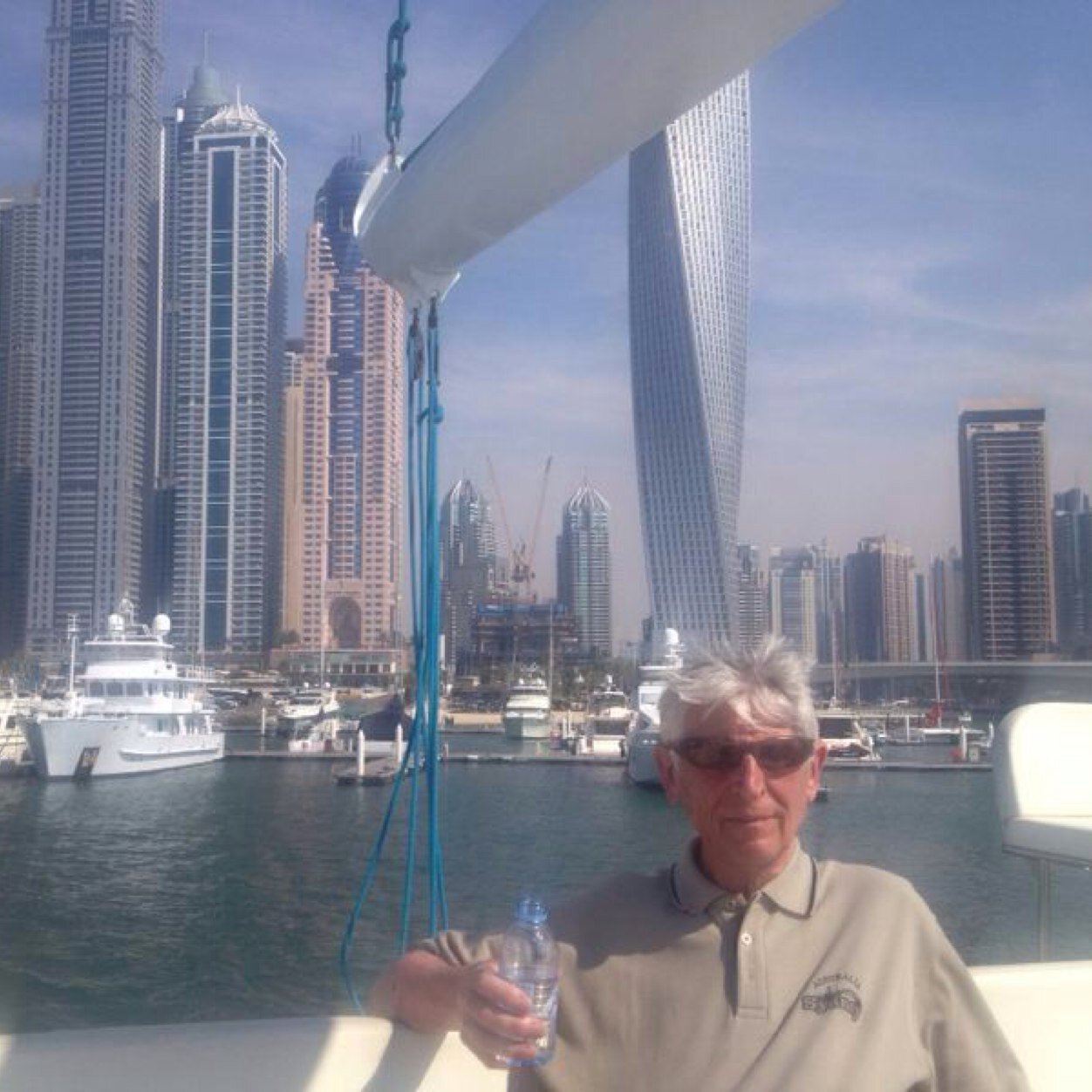 Relaxing in Dubai. new ventures include Estates http://t.co/IhKNYF0Arq and free books