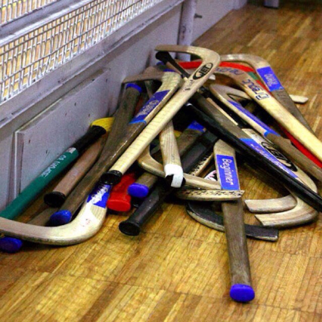 Hoy algo mas que hockey. Harto de la gentuza que nos gobierna. Anónimo, intentando ser correcto, . Al que le moleste, ya sabe, unfollow y vía,