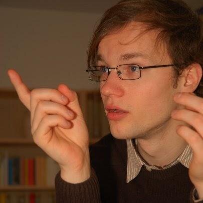 Love video games, Windows, soccer and books. Editor @softonic. Opinions mine.