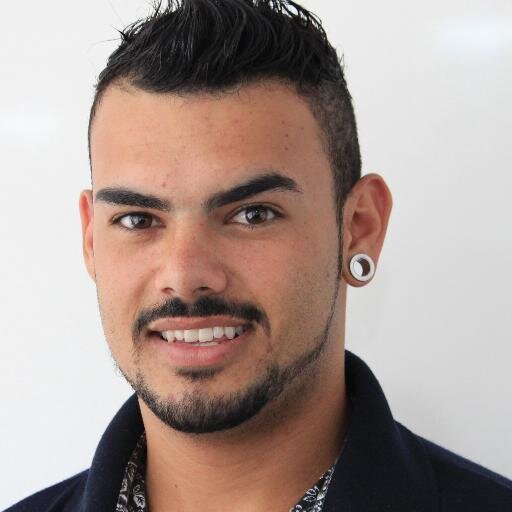 Ser forte o bastante para atingir os objetivos, e grande o suficiente para mostrar pra todos o porque eu estou aqui. Lutar Sempre, Desistir jamais.
\o/.
/\.