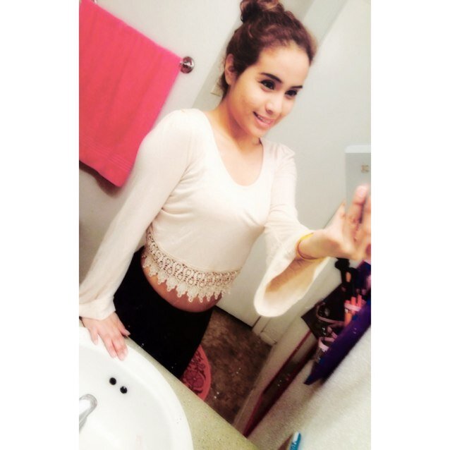 _Valeria_0612's profile picture. 