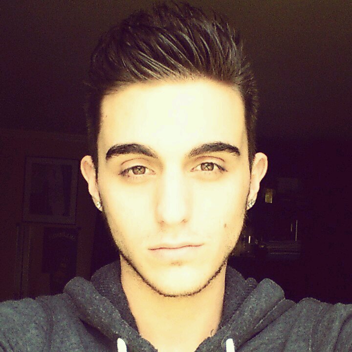 “C'est pas les gens qui changent, juste les masques qui tombent.”