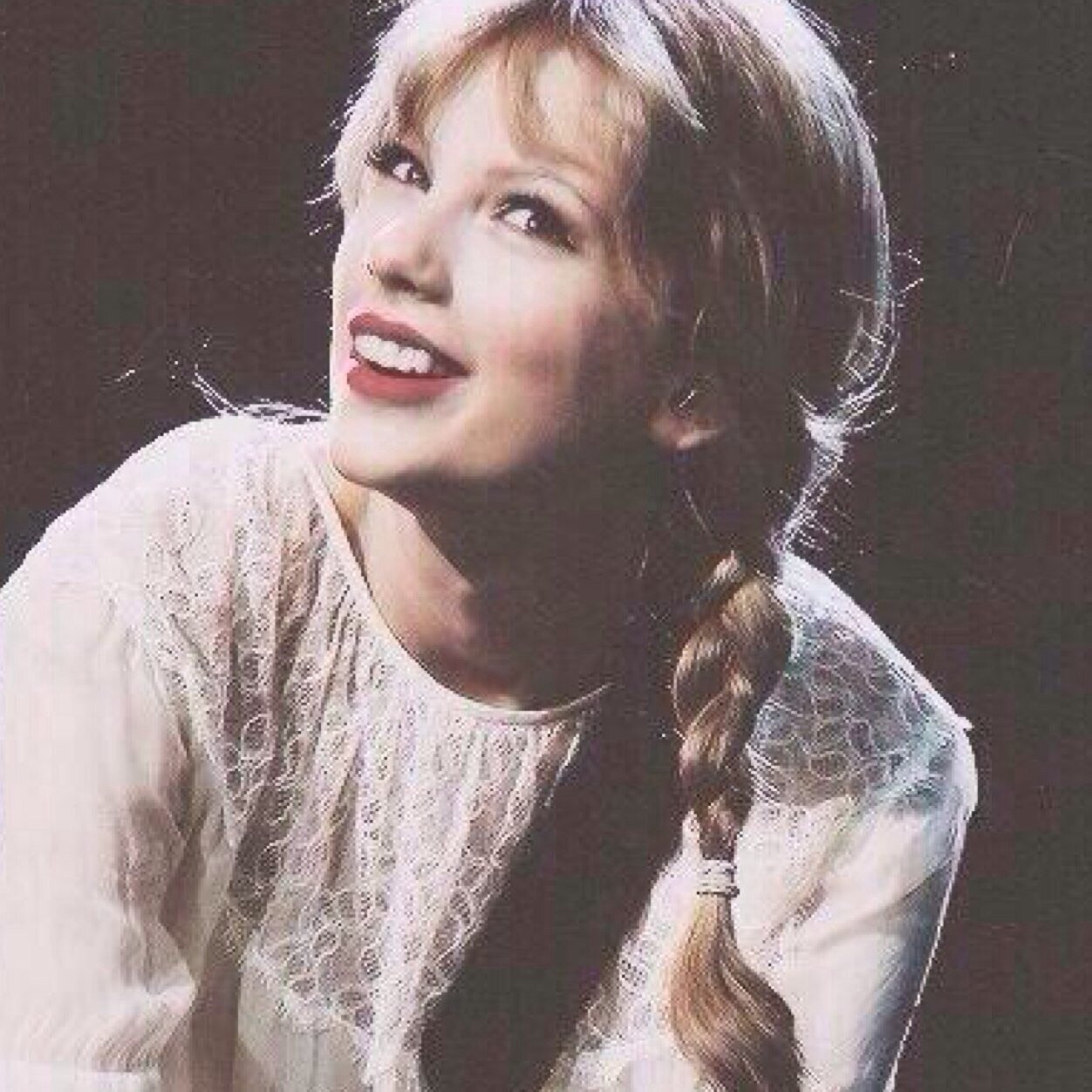 FREE FOLLOW FROM @mxdeofstarIight :) GO FOLLOW HER, SHE FOLLOWS BACK :)