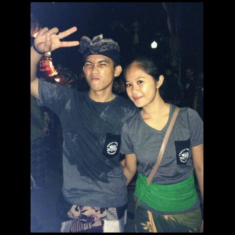 dwip_apsari's profile picture. @indra_kesuma13 ♥ 300911