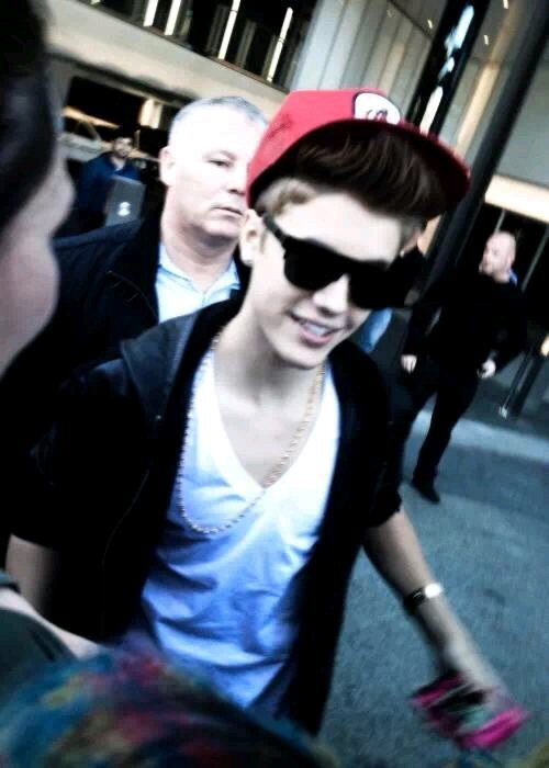 We're here for bizzle and everything bizzle :) | free follow every wednesday.