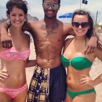 #Marketing Intern @HalfaBubbleOut | Graphic Design | Blogging | Internet Marketing | Chico State Graduate
