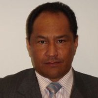 Todos dicen que me parezco a Luis García, pero solo porque soy doctor.