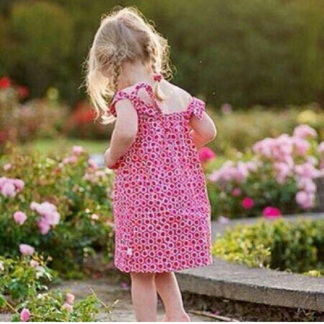 ‏سُبحّآن آللّہ ۈ بحّمدِه ، عدّد خّلقہ ۈ رضّآ نفّسہ ، ۈ زِنـۃ عّرشِہ ، ۈ مِدّآدَ گلِمآتَہُ .