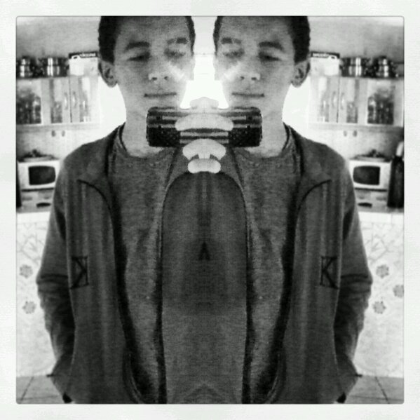 RoberioOliver81's profile picture. e preciso amar as peasoas como se nao houvese amanha♪♬♪   whatsapp:(85) 8679-7973    sou ariano segue que te sigo d volta