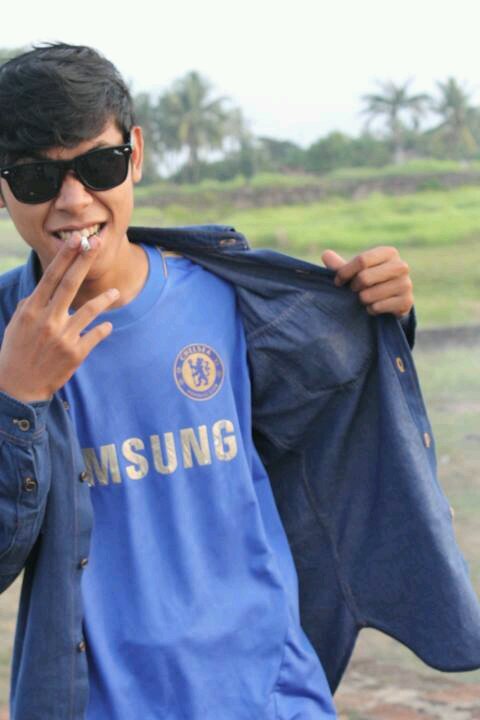 izul_embot's profile picture. 1+1 : 6