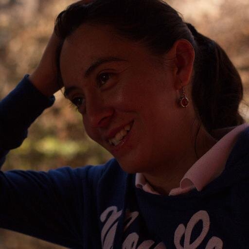 Solo puedo yo decir que agradezco el vivir, pues cuando te conocí me diste un nuevo sentir. Eres lo más importante. Contigo he conocido el amor ♥