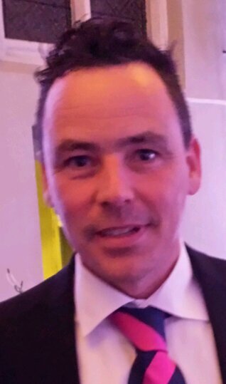 Mike Uijen, bouw,- en vastgoed ondernemer, (ver)bouwen, renoveren, uitbreiden en nieuwbouw; villa's- scholen- horeca sportaccommodaties, commercieel vastgoed.