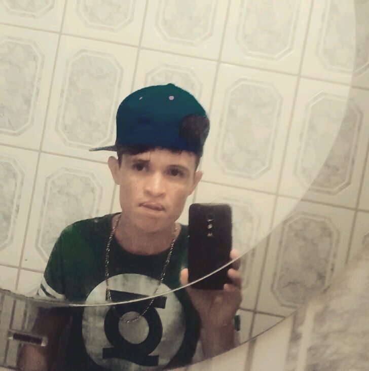 oi linda (o) segue eu aew ?? sigo todos vc bjs ;)    min sigao no instagram sigo todos de vouta la tb