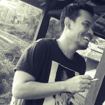 saptoadjiwibowo's profile picture. a boots and scoot lover and a father wannabe . . .