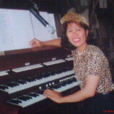 I'm a pianist and an English Professor at Laureate Intenational Universities - UNITEC.