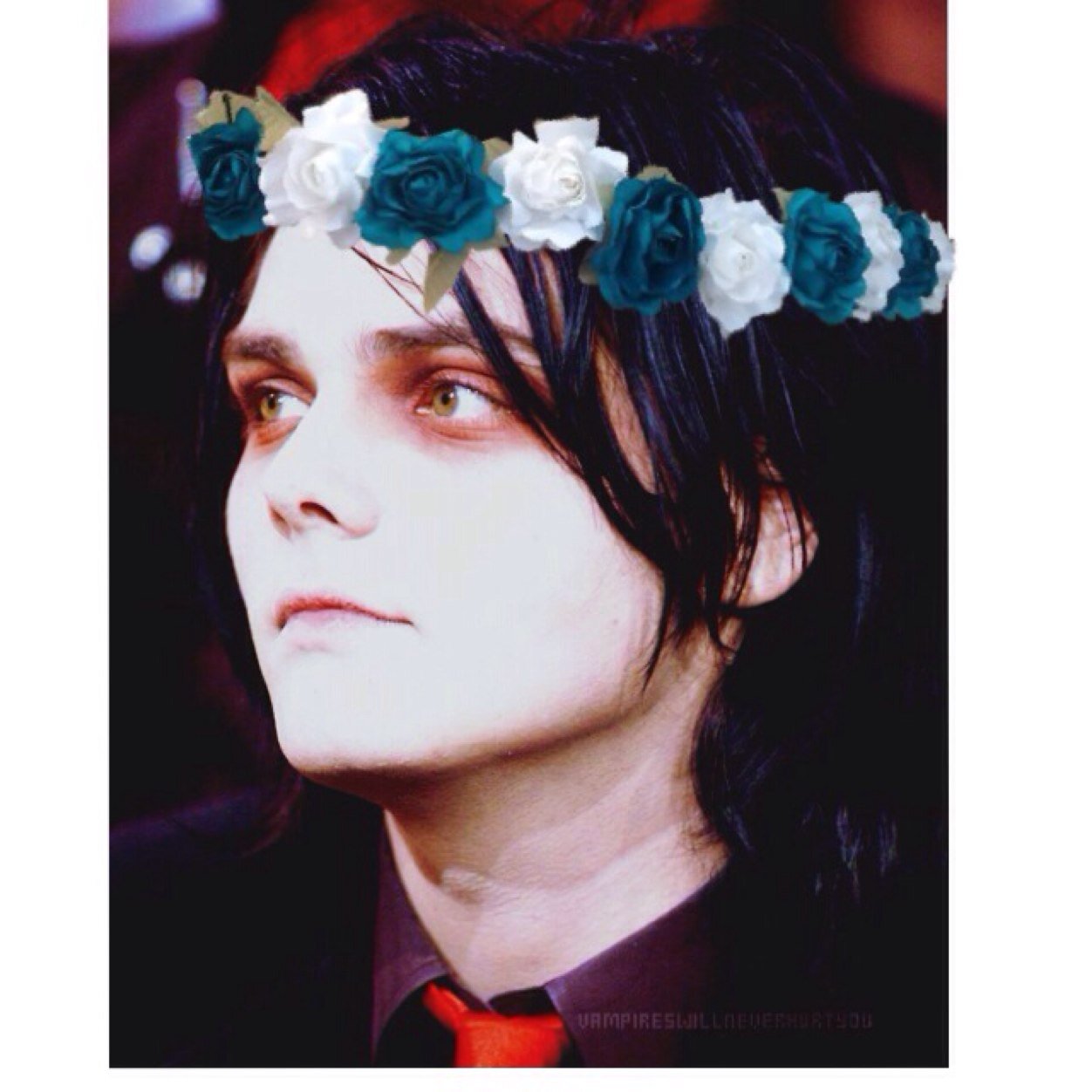 ♡The world is ugly but you’re beautiful to me♡ my name is mali and i love bands ☮ music=life ♡