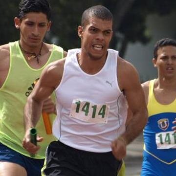 Padre de un hijo hermoso e inteligente, prof. de educación física, amante del atletismo y preparador físico