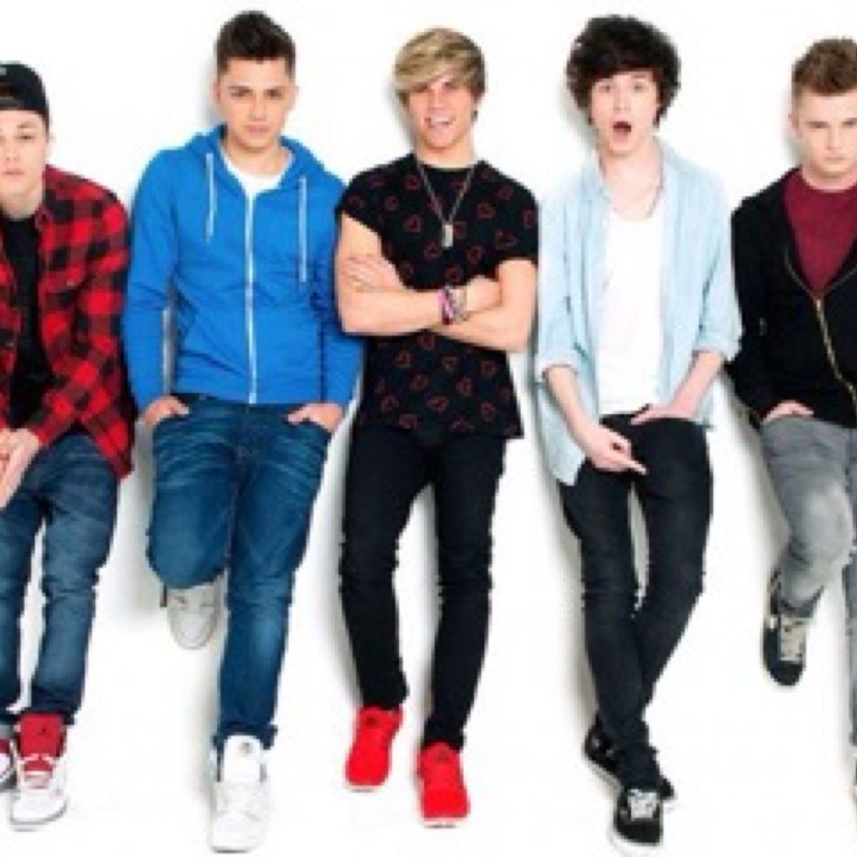 Just girls who are in love with Overload :)