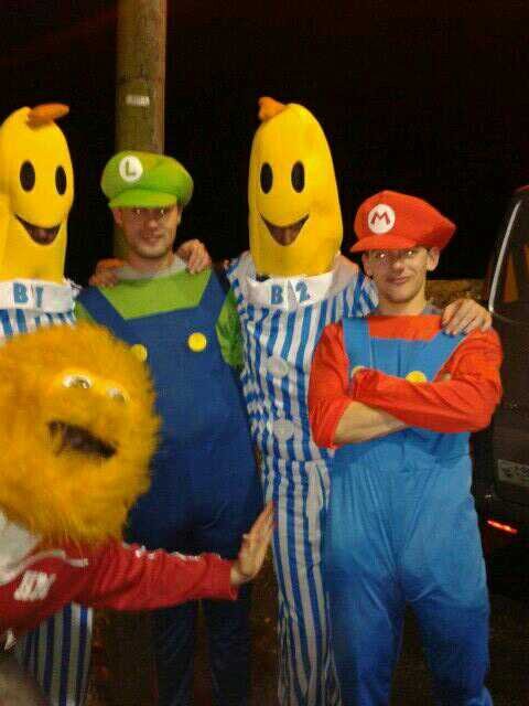 Follow_Bak_Web's profile picture. #Netflix #BMS #Suits #GOT #OTB #Pizza #College #Alcoholic #Awesome